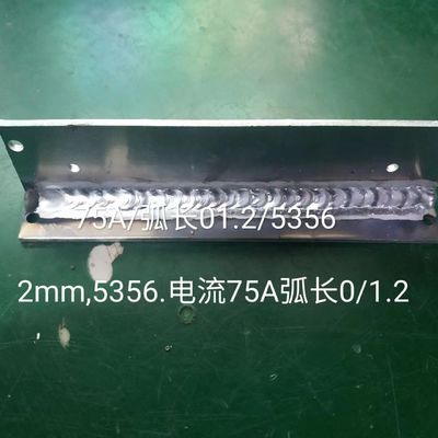 Classe d'isolation F 200 ampères LCD machine de soudage par onduleur IGBT pour soudage au gaz IP21S