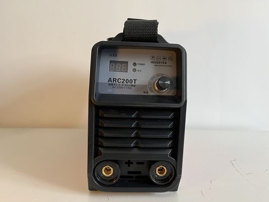 Mini soudeur IGBT DC MMA avec puissance d'entrée de 3,7 KVA 60V AC220V 120A Portable et compact