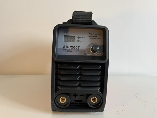 Soudeuse mini IGBT DC MMA portable avec courant de sortie nominal de 120 A et tension d'entrée AC220V