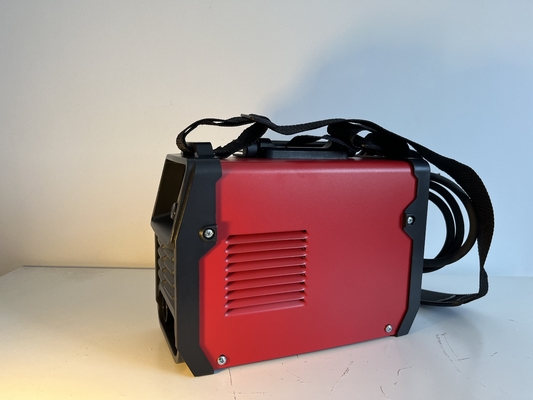Soudeuse mini IGBT DC MMA portable avec courant de sortie nominal de 120 A et tension d'entrée AC220V