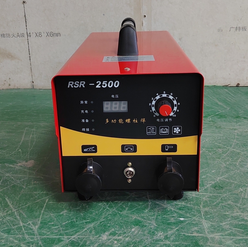 Machine de soudage par condensateur RSR-2500 avec un cycle de travail de 60% et une capacité nominale de 1000 W